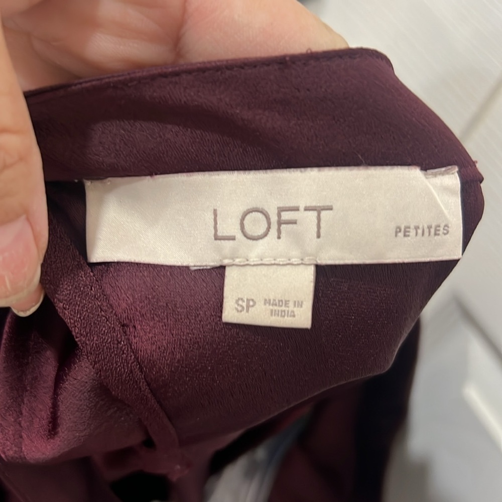 Loft burgundy ruffle bell sleeves top size S - Picture 7 of 10